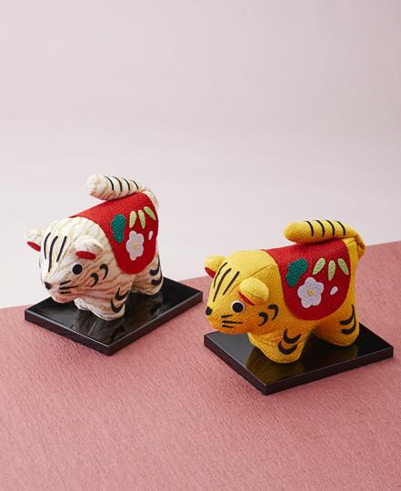 うつりか  寅 (白)