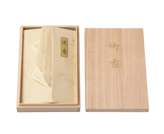 沈香　若菜　桐箱入