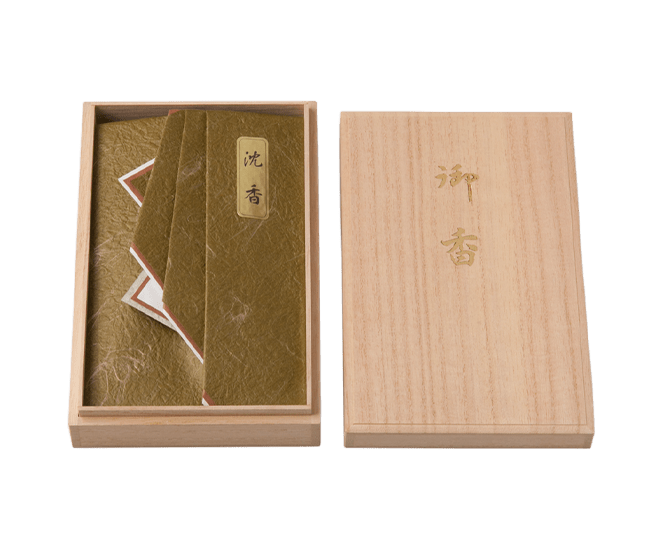 沈香　白雲　桐箱入